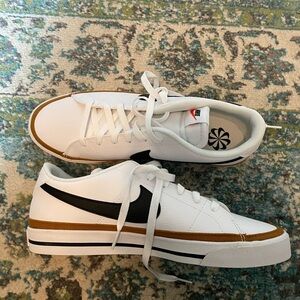 Nike Court Legacy Sneakers